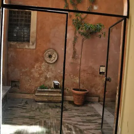 Apartment Trastevere Piazza Trilussa Royal Orchid