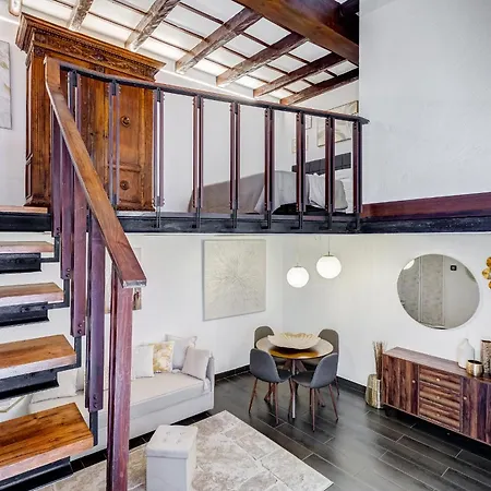 Trastevere Piazza Trilussa Royal Orchid Apartament *