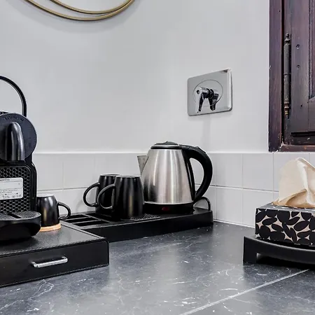 Trastevere Piazza Trilussa Royal Orchid Apartament Rzym