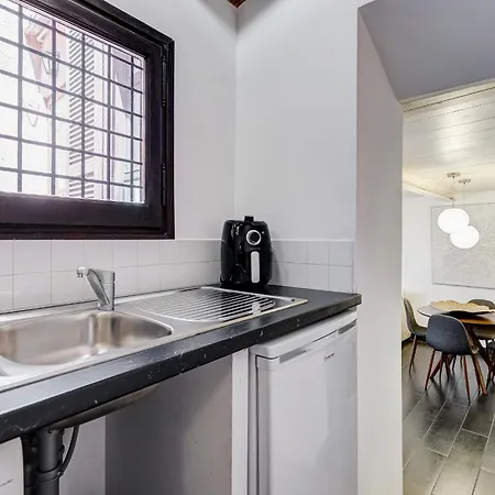 Apartament Trastevere Piazza Trilussa Royal Orchid Rzym