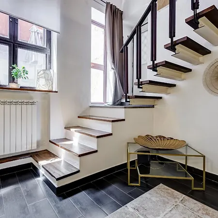 Trastevere Piazza Trilussa Royal Orchid * Rzym